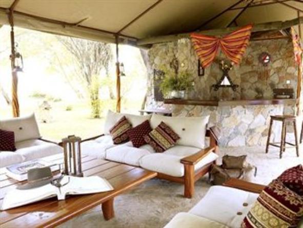 Larsen's Samburu - Lounge 